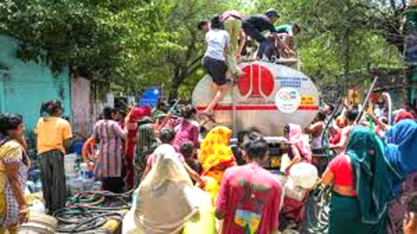 Delhi government reaches Supreme Court regarding water crisis