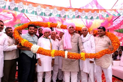 Vote in favor of Congress to drive away BJP's corruption: Mahendra Pratap