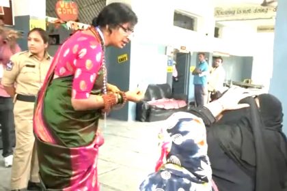 Madhavi Lata got Muslim voter's burqa removed