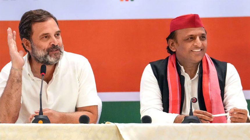 Ruckus in Rahul-Akhilesh's meeting, both left the stage
