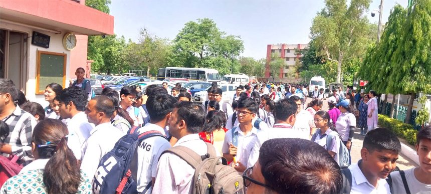 Threat to bomb 56 schools of Jaipur