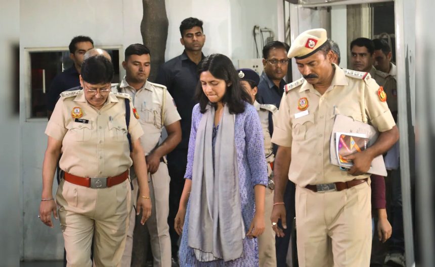 Swati Maliwal assault case- Delhi Police reached CM House