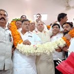 ओल्ड फरीदाबाद में कांग्रेस प्रत्याशी महेंद्र के बेटे विजय प्रताप का शानदार स्वागत, युवाओं ने कंधों पर उठाया-वीडियो देखें