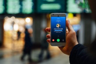 अब मोबाइल पर हर कॉलर का नाम दिखेगा, टेलिकॉम-कंपनियों ने कॉलर ID डिस्प्ले सर्विस शुरू की