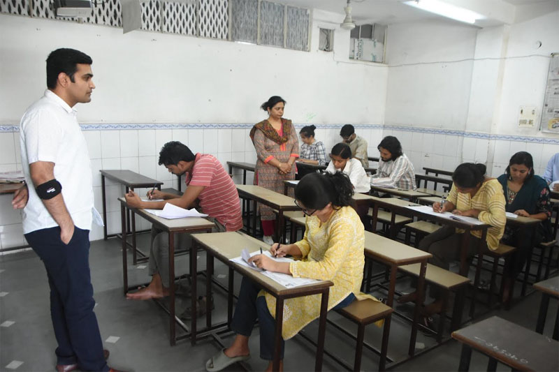 Deputy Commissioner Vikram Singh made a surprise inspection of UPSC exam centers