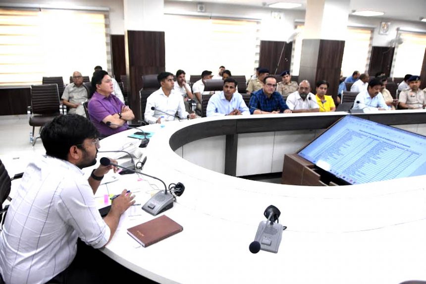 Those departments which have more public dealings should settle the complaints on time.