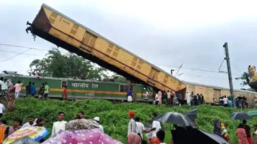 Kanchenjunga Express in Darjeeling, 15 dead