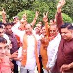 MLA Narendra Gupta celebrated BJP's victory with supporters