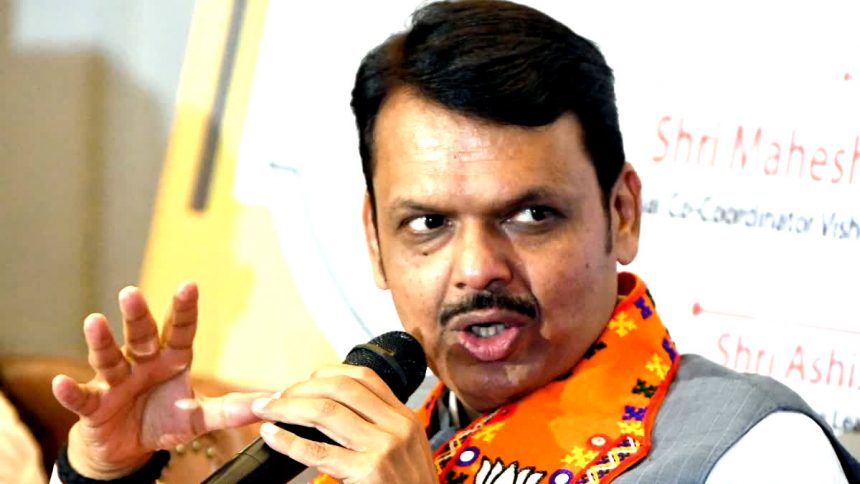 Fadnavis offers to step down from the post of Deputy CM