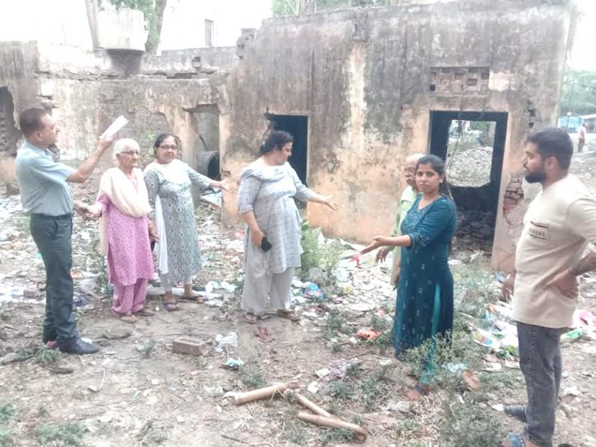 The work of the health department is to improve the health of the public but something wrong is happening in Faridabad.