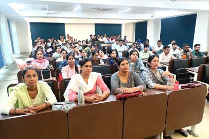 Shri Vishwakarma Skill University will provide training to 2106 vocational teachers of the state.