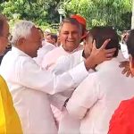 Nitish hit Ashok Chaudhary's head with Deputy CM