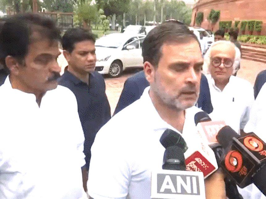 ₹1500 cash every month to women in Maharashtra