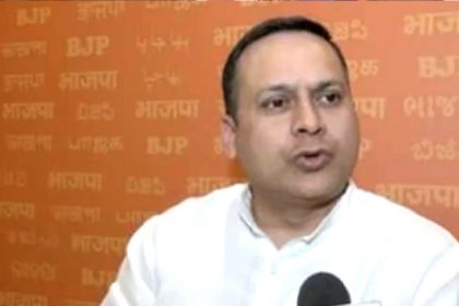 RSS member apologizes to BJP IT cell head