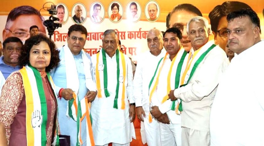 Many officials of BSP and AAP party joined Congress