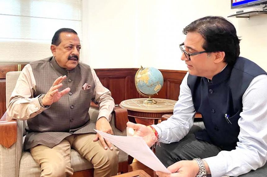 Vice Chancellor Dr. Raj Nehru met Union Minister Dr. Jitendra Singh