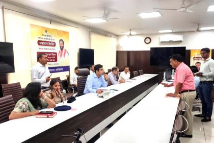 Deputy Commissioner Vikram Singh is solving the problems of the common people by listening patiently, people's confidence in the government and administration is increasing.