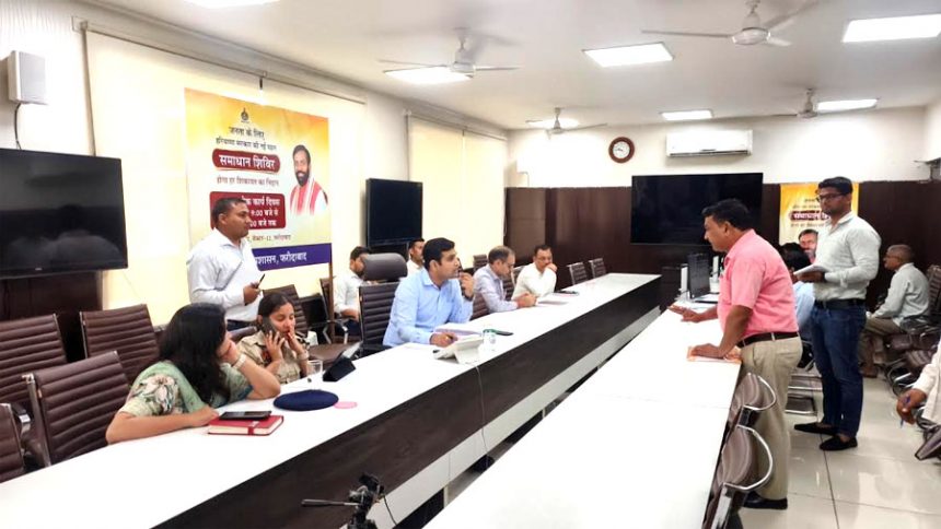 Deputy Commissioner Vikram Singh is solving the problems of the common people by listening patiently, people's confidence in the government and administration is increasing.