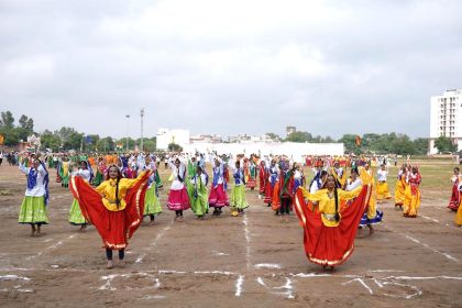 MLA Satyaprakash Jaravata hoisted the flag at the Badkhal sub-division level Independence Day function.
