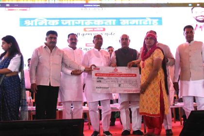 Rs 2 crore 95 lakh deposited in the accounts of 1835 workers of Ballabhgarh assembly constituency: Moolchand Sharma