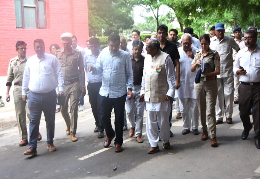 J.C. Deputy Commissioner took a meeting regarding the President's proposed program at the convocation ceremony of Bose University of Science and Technology.