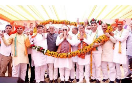 अपराधी को टिकट