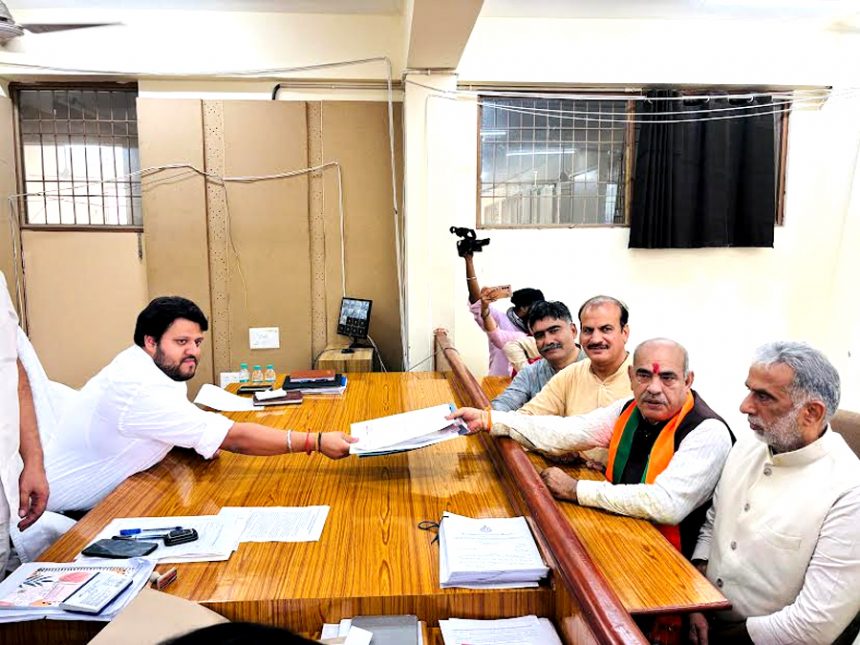 Four people filed nomination papers for Faridabad Assembly elections for the second day today: District Election Officer Vikram Singh