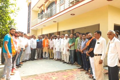 BJP candidate Satish Phagana is winning the hearts of NIT people along with campaigning.