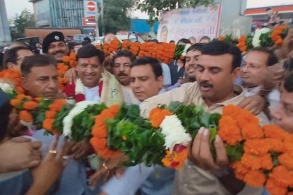 RWA Sector-19 gives warm welcome to Cabinet Minister Vipul Goyal