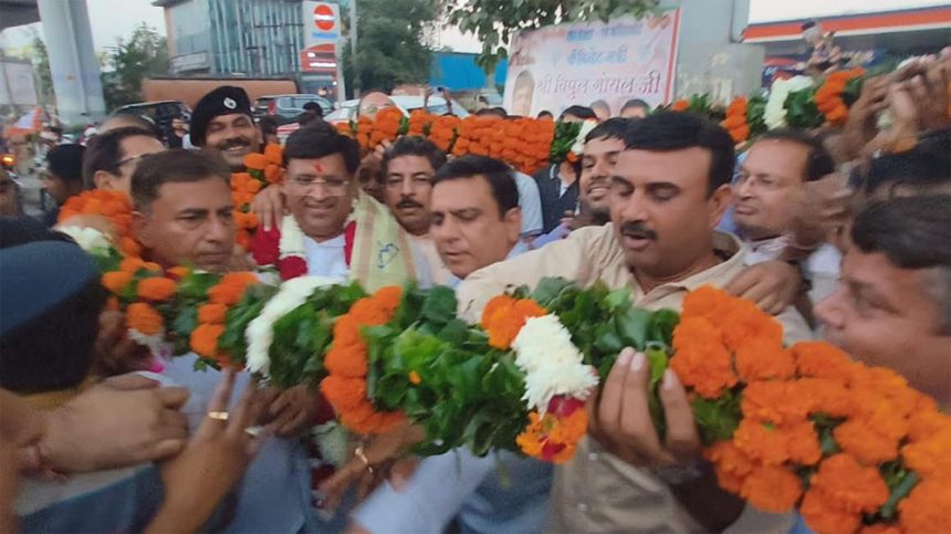 RWA Sector-19 gives warm welcome to Cabinet Minister Vipul Goyal