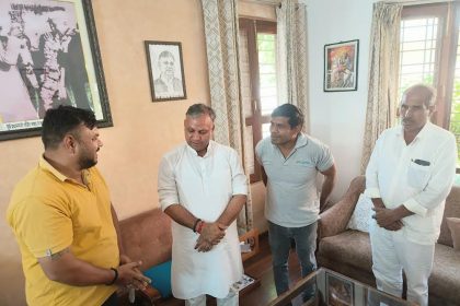 Team Praveen Choudhary (Mewala Maharajpur) met Congress candidate Vijay Pratap