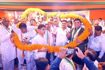 Congress candidate Lakhan Singla took out a huge road show, people gave immense support