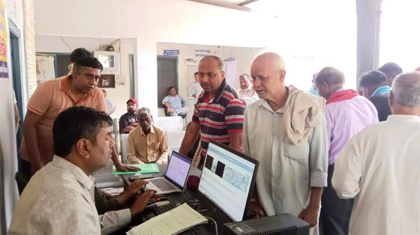 Immediate remedy of complaints of people in mass problem prevention camp: a. Mona Srinivas