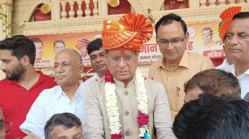 Former Sarpanchs, Valmiki Mahasabha and villagers welcome Minister of State Rajesh Nagar