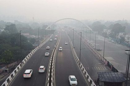 Delhi's air very bad for the sixth consecutive day: AQI crosses 400 at 2 places