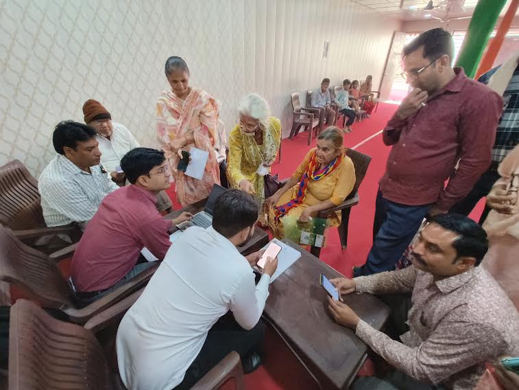 Camp organized in the office of MLA Dhanesh Adalkha