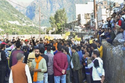 Violent protest against Vaishno Devi ropeway project