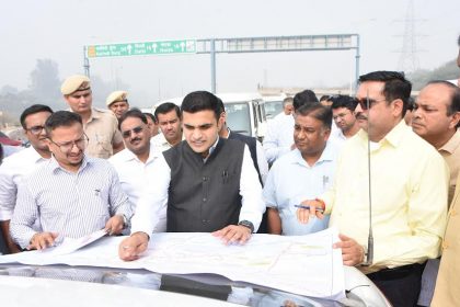 DC Vikram Singh inspects Jewar International Green Highway including Delhi-Vadodara-Mumbai Expressway