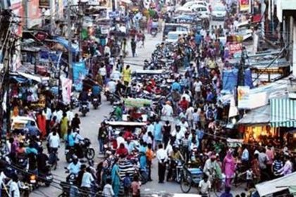 Encroachment on the road in the market of Old Faridabad, street vendors fearless from the administration!