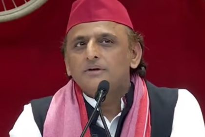 Shivling should be excavated in UP CM residence: Akhilesh