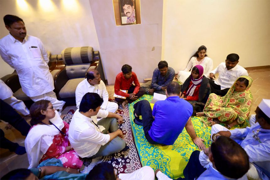 Rahul Gandhi met the family of deceased Somnath: Parbhani