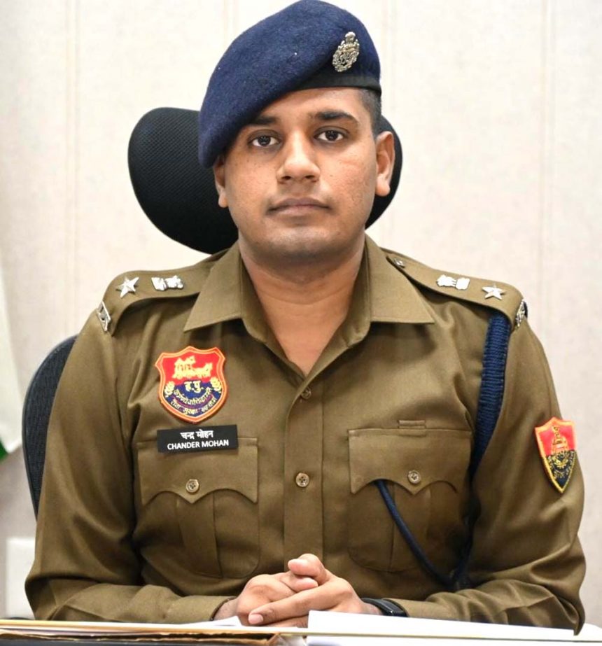 Under the chairmanship of SP Palwal Chandra Mohan, a grievance redressal camp was organized on 19th December for the complainants related to Police Station Camp Palwal.