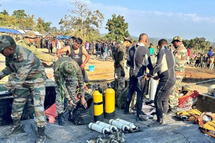 Assam- 9 laborers trapped in mine for 34 hours, army arrived