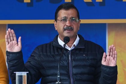 Kejriwal said- Pravesh Verma is distributing ₹ 1100 to women: