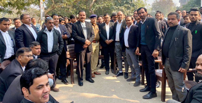 After the clash between the lawyers and the administration, an agreement was reached through mediation.