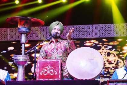 Today the audience danced to the song 'Khol De Dilan Di Gal Saari'