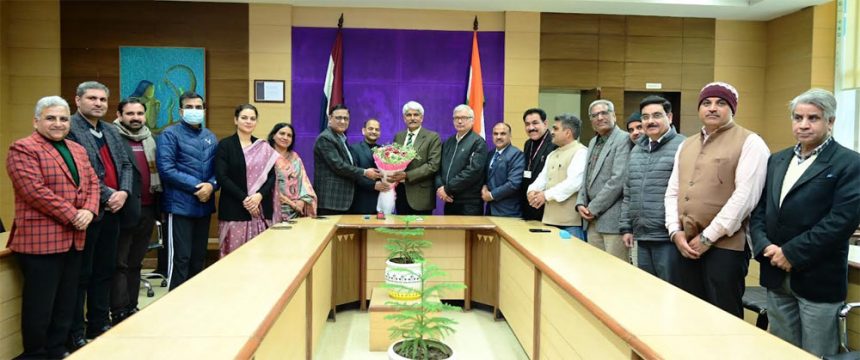 Dr. Krishna Kant takes charge as Registrar of Maharishi Dayanand University, Rohtak