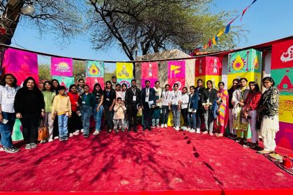 Rajya Sabha MP Kiran Choudhary reached Surajkund Fair, watched cultural presentations and praised the artists.