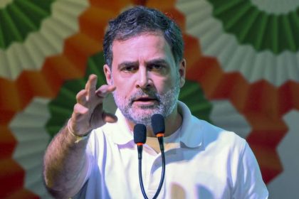 RSS wants to impose its views: Rahul