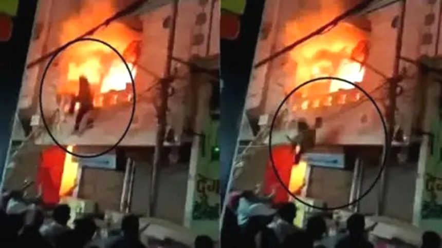 Delhi- House caught fire, 6 people jumped from second floor